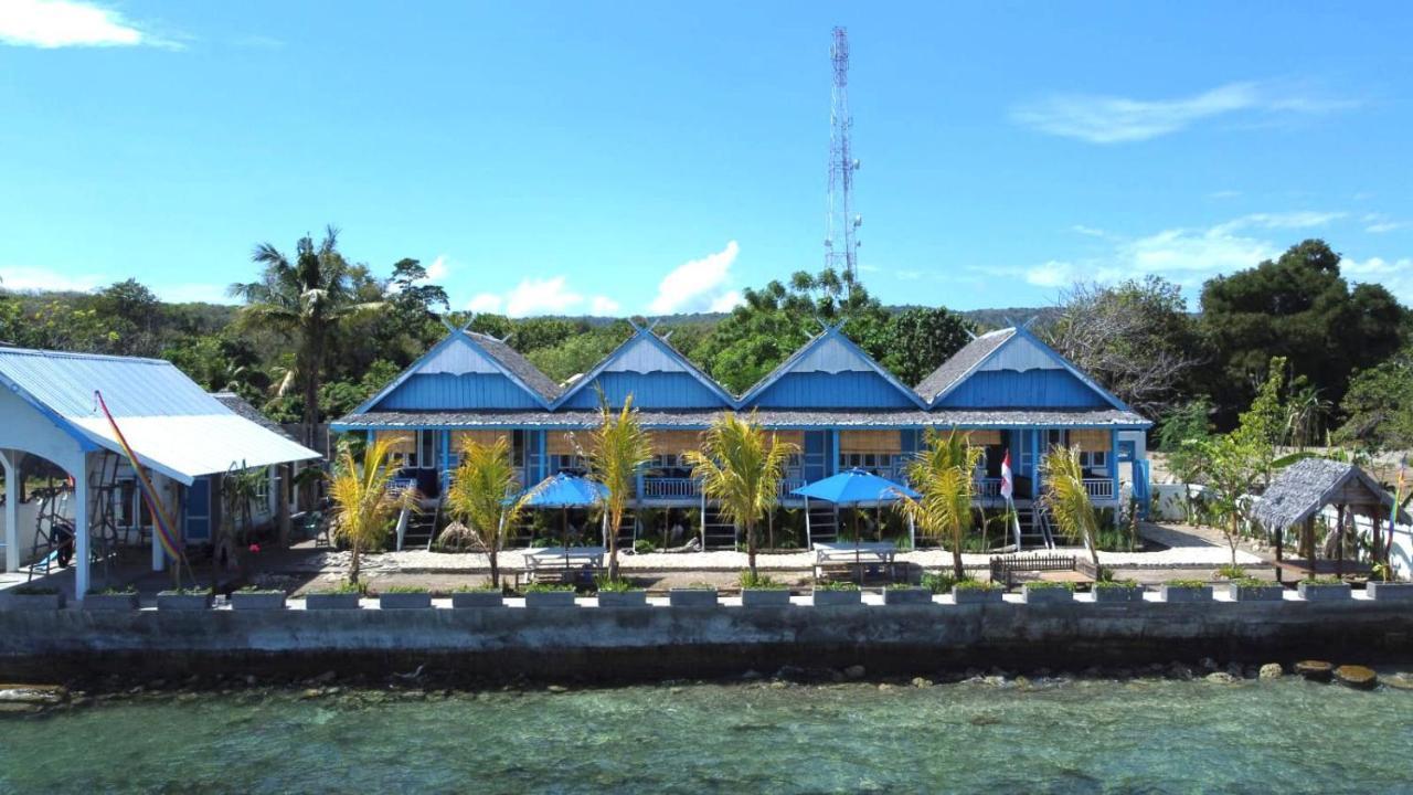 Moyo Island Resort Exteriör bild