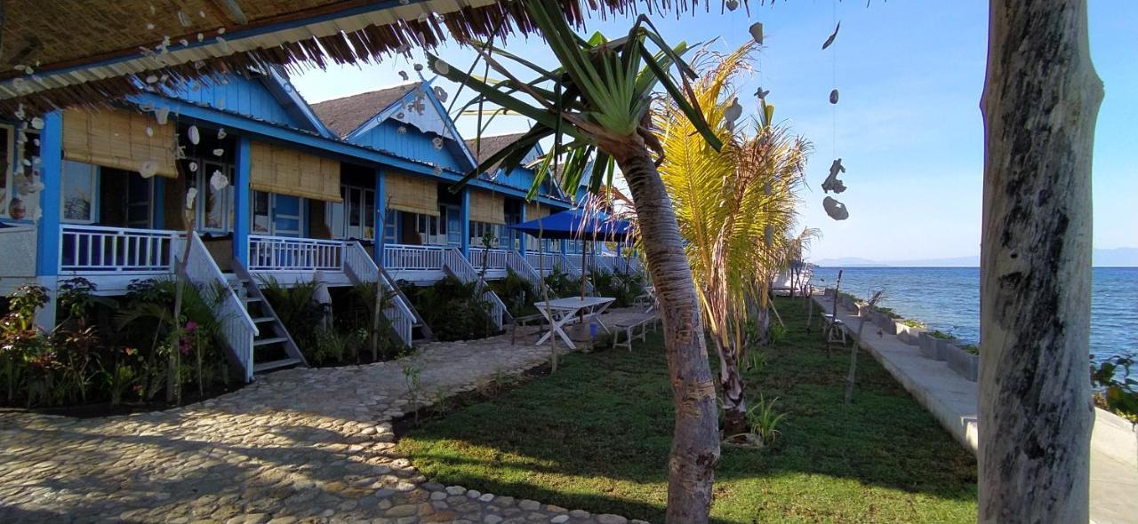 Moyo Island Resort Exteriör bild
