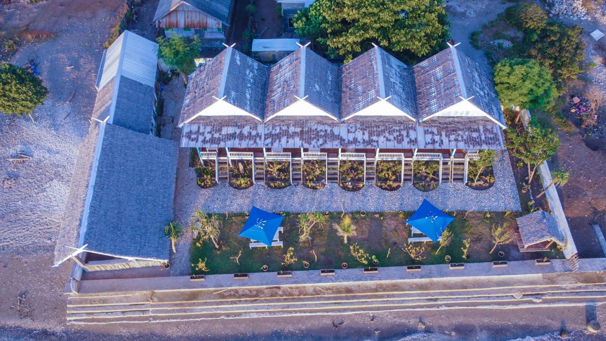 Moyo Island Resort Exteriör bild